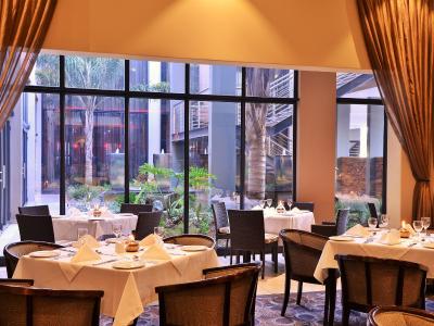 پرمیر هتل اُر تامبو