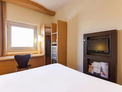 ایبیز کسری اُتلی