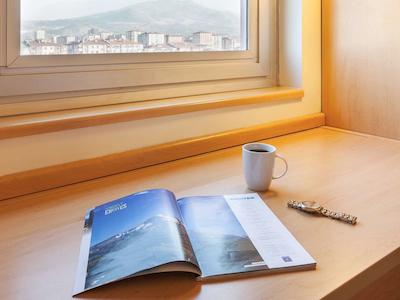 ایبیز کسری اُتلی