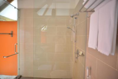 واکاروفالهی آیلند ریزورت