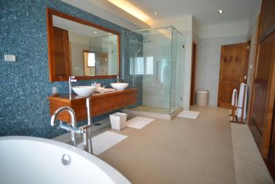 واکاروفالهی آیلند ریزورت