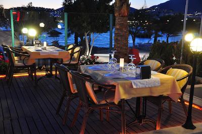 سیستا بیچ اپارتمنتز