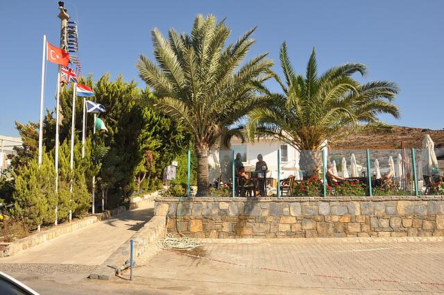 سیستا بیچ اپارتمنتز