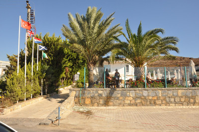 سیستا بیچ اپارتمنتز