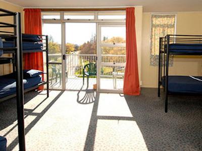 باس باکپاکرز رتروا