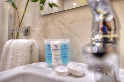 اُنیکس اپارتمنتز