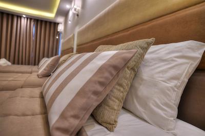 اُنیکس اپارتمنتز