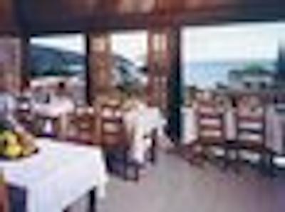 کرنادو بیچ هتل