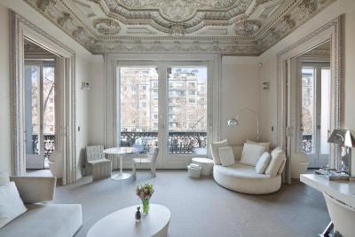 ال پالاوت لیوینگ