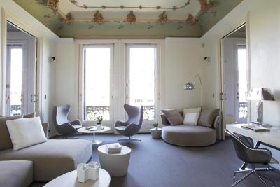 ال پالاوت لیوینگ