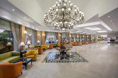 اینویستا هتل بلک