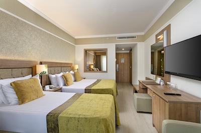 اینویستا هتل بلک