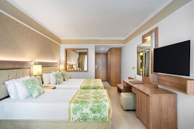 اینویستا هتل بلک