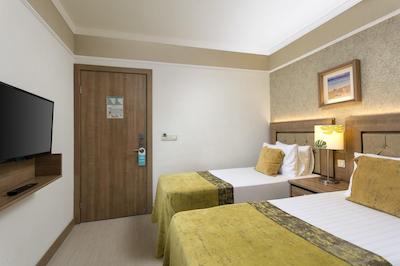 اینویستا هتل بلک