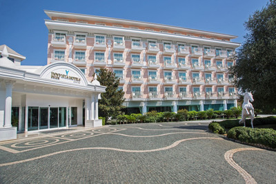 اینویستا هتل بلک