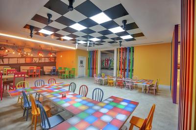 اینویستا هتل بلک