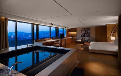 بانیان تری کلوب اند اسپا اسئوول