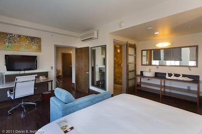 دوبلتری بای هیلتون-د تودر ارمز هتل