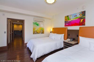 دوبلتری بای هیلتون-د تودر ارمز هتل