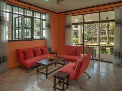 باهاری دهو بیچ ویلاز