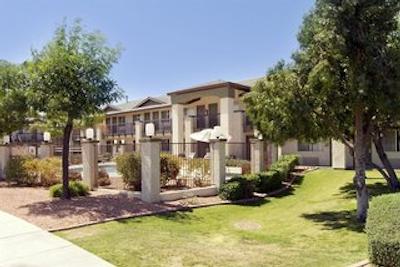 امریکاز بست والو این فنیکس ای-10 وست