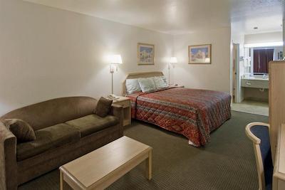 امریکاز بست والو این فنیکس ای-10 وست