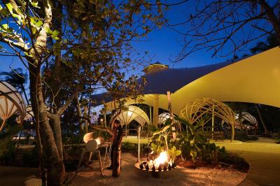 نیاما پرایوت ایسلندز مالدیو