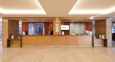 هتل ایلونین ایستلانتیلا