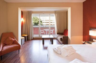 هتل ایلونین ایستلانتیلا