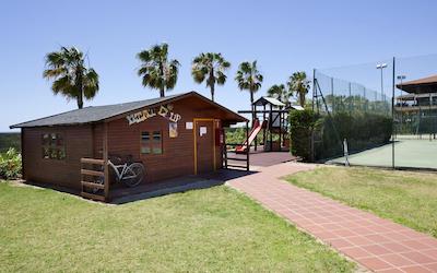 هتل ایلونین ایستلانتیلا