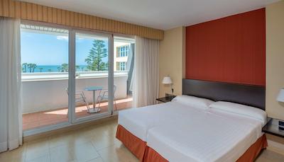 هتل ایلونین ایستلانتیلا