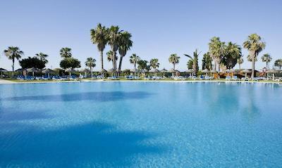 هتل ایلونین ایستلانتیلا