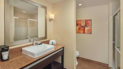 هامپتون این اند سویتز چاتانوگا/دونتون