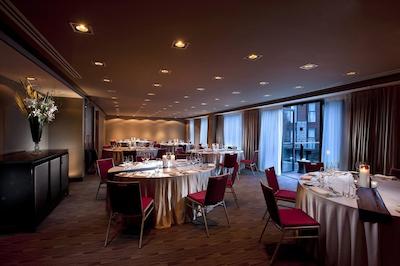 هیلتون کویینستون ریزرت اند اسپا