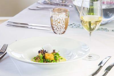 هیلتون کویینستون ریزرت اند اسپا