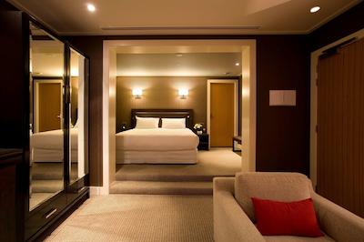 هیلتون کویینستون ریزرت اند اسپا