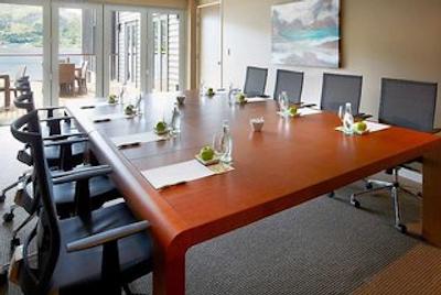 هیلتون کویینستون ریزرت اند اسپا