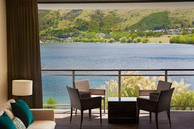 هیلتون کویینستون ریزرت اند اسپا