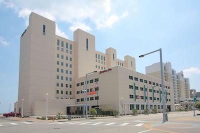 هامپتون این ویرجینیا بیچ-اُسینفرنت اسود