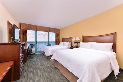 هامپتون این ویرجینیا بیچ-اُسینفرنت اسود