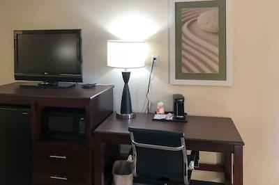 دز این اند سویتز مسا