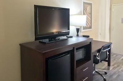 دز این اند سویتز مسا