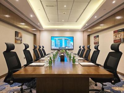 کاپتورن هتل دبی