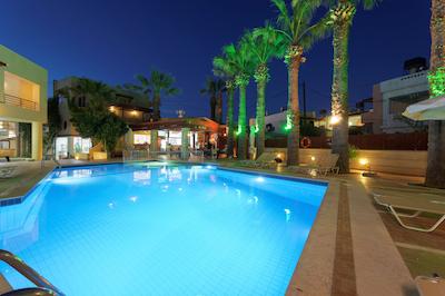 لاتانیا استودیز اند اپارتمنتز