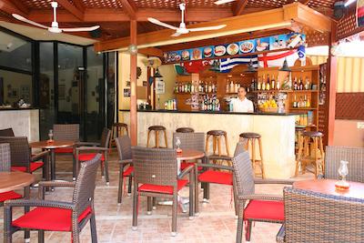 لاتانیا استودیز اند اپارتمنتز