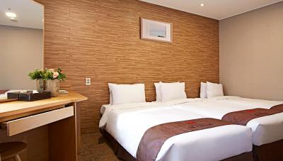 هتل اسکیپارک میئونگدنگ ایی