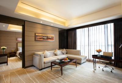 کرون پلازا لنگانگ سیتی سنتر