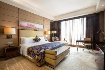 کرون پلازا لنگانگ سیتی سنتر