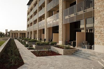 ووگو ابوظبی گلف ریزورت اند اسپا