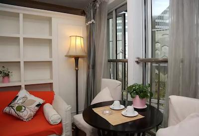 لادل سرویس اپارتمنتس